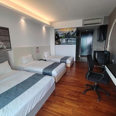 The Shore Residence Melaka Bagian luar foto