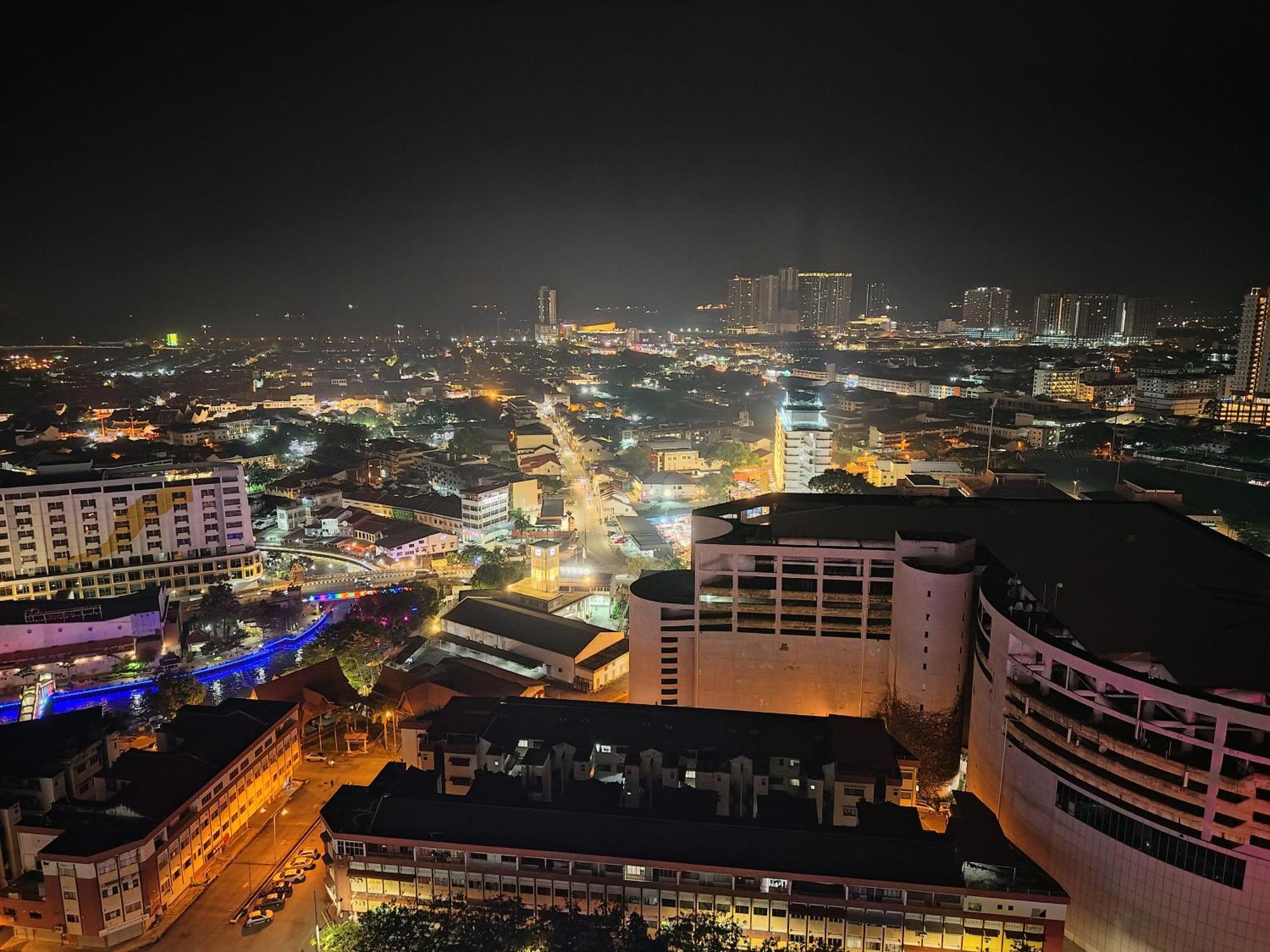 The Shore Residence Melaka Bagian luar foto