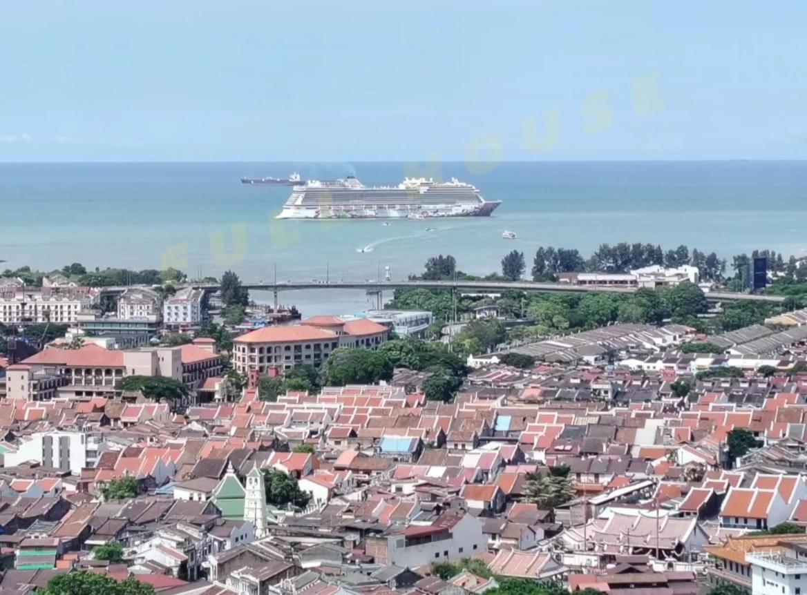 The Shore Residence Melaka Bagian luar foto